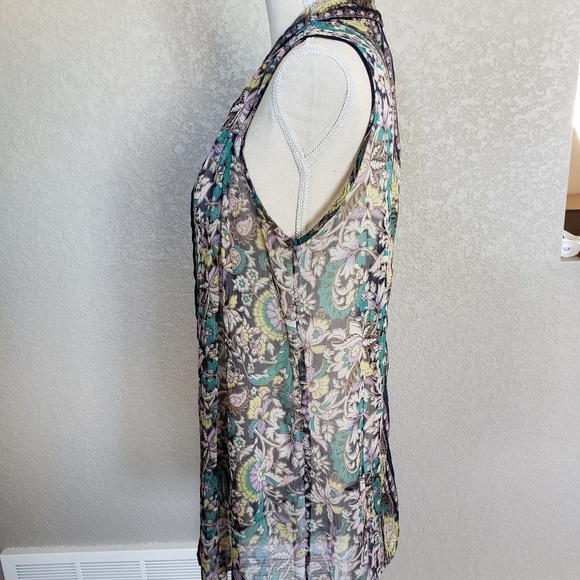 Charming charlie coverup. - Picture 3 of 5